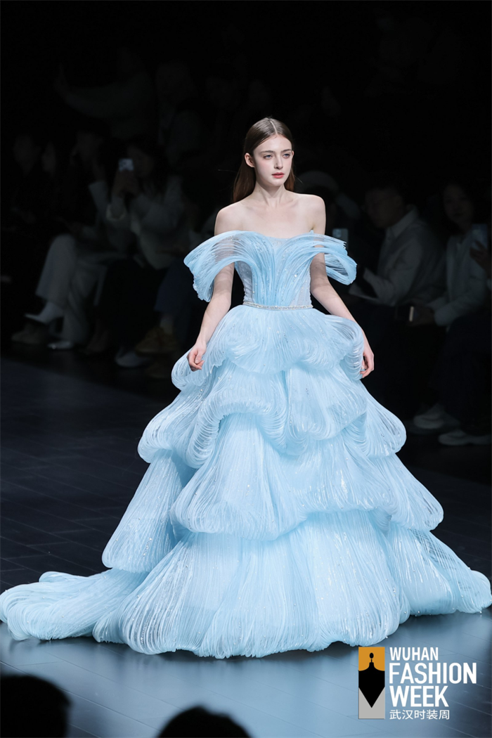 多元设计焕时尚首发生态赋新能：2025武汉时装周圆满闭幕！